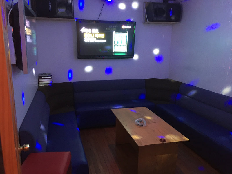 Medium private karaoke room